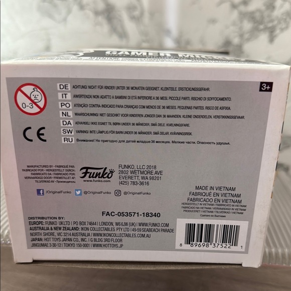 Disney Pop! Mickey 90th Anniversary Vinyl Figure - Picture 6 of 6